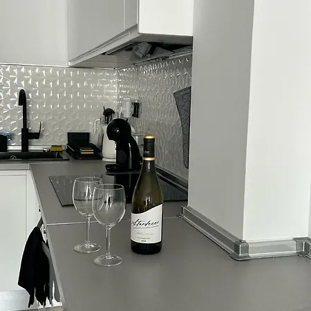 A Top-floor Modern Located 100 Meters From The * Fuengirola