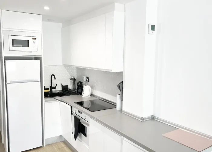Apartment A Top-floor Modern Located 100 Meters From The Fuengirola